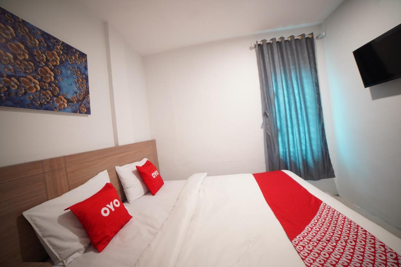 Oyo 90830 Multatuli Guest House Медан Экстерьер фото